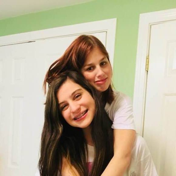 Meet your Posher, Cassandra - Picture 1 of 1